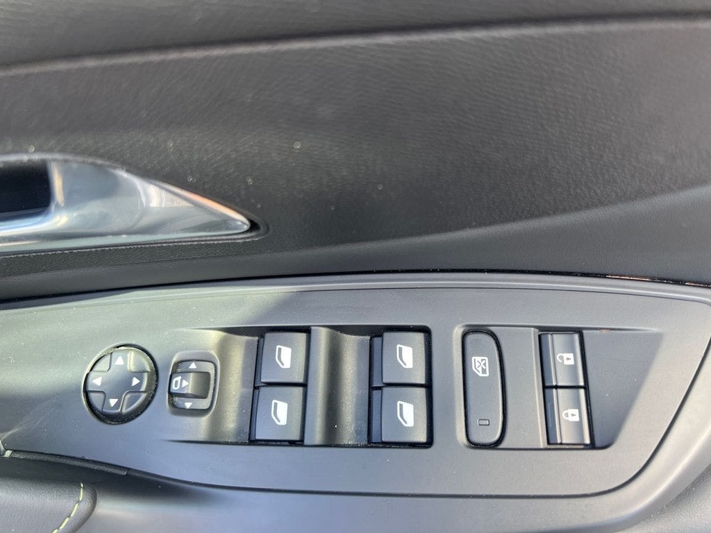 Peugeot 308 1.6 Plug-in Hybrid 225 Gt E-eat8 2024 White #18