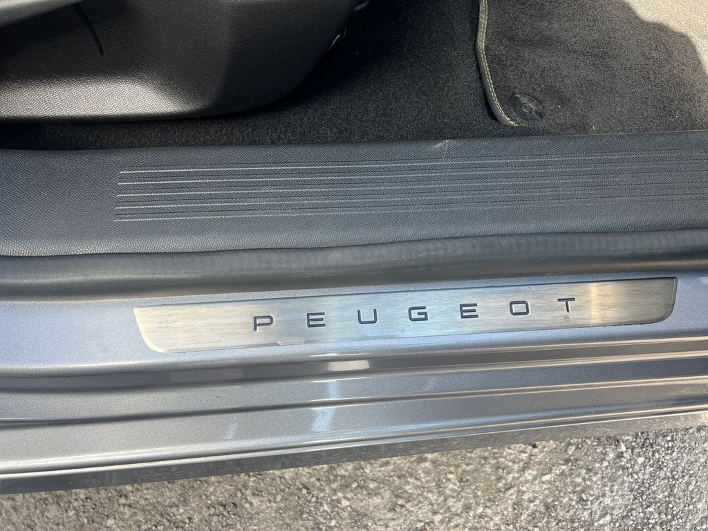 Peugeot 308 1.6 Plug-in Hybrid 225 Gt E-eat8 2024 White #16