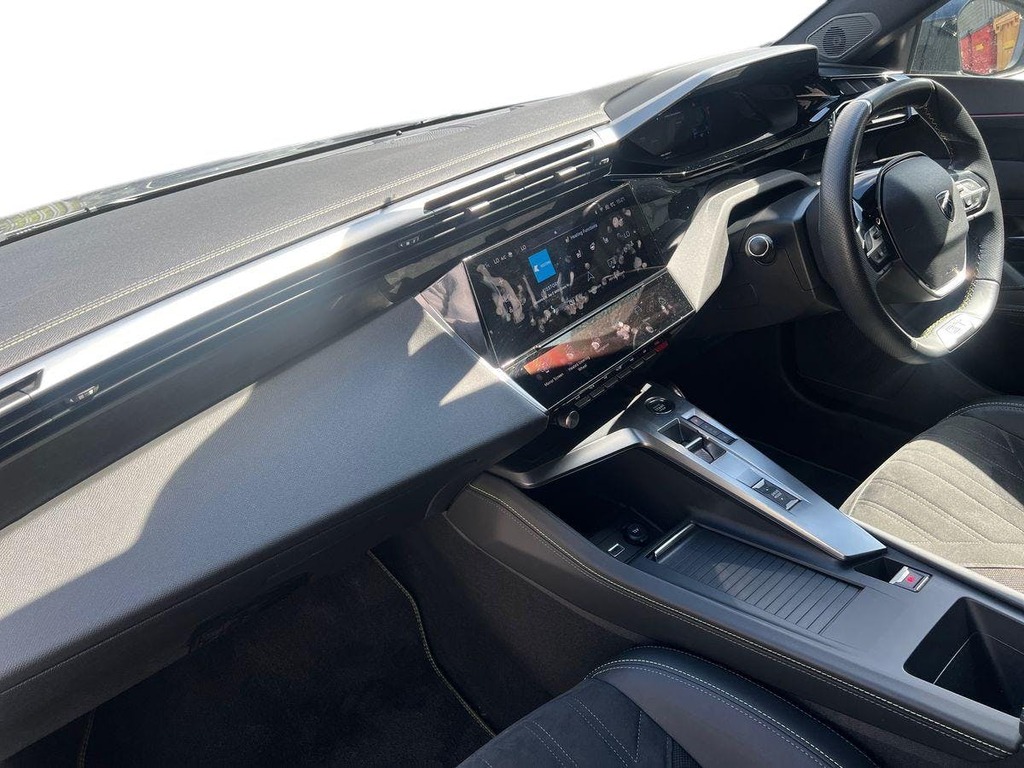 Peugeot 308 1.6 Plug-in Hybrid 225 Gt E-eat8 2024 White #7