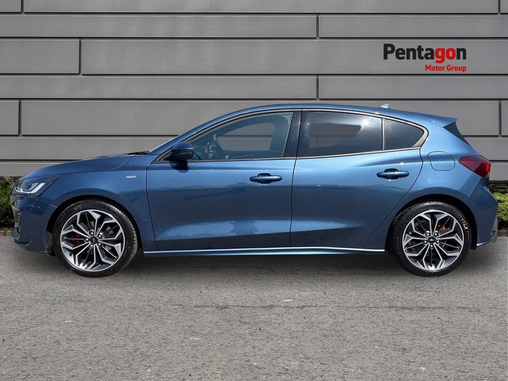 Ford Focus 1.0 Ecoboost Hybrid Mhev Titanium Red #12