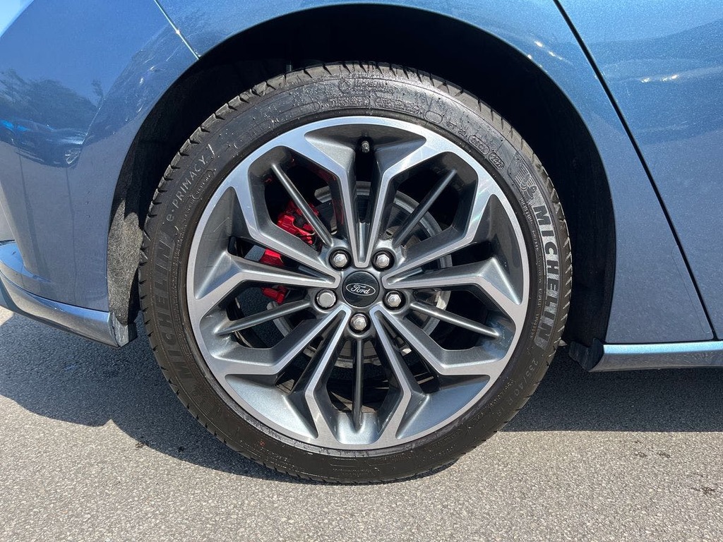 Ford Focus 1.0 Ecoboost Hybrid Mhev Titanium Red #15