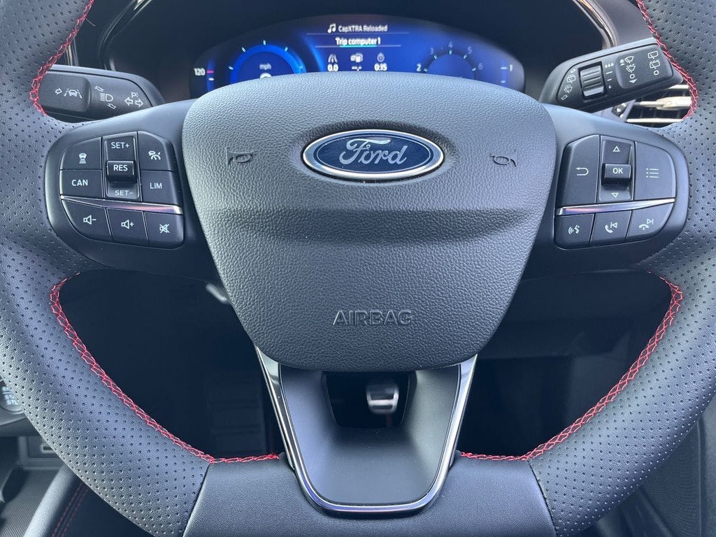 Ford Focus 1.0 Ecoboost Hybrid Mhev Titanium Red #23
