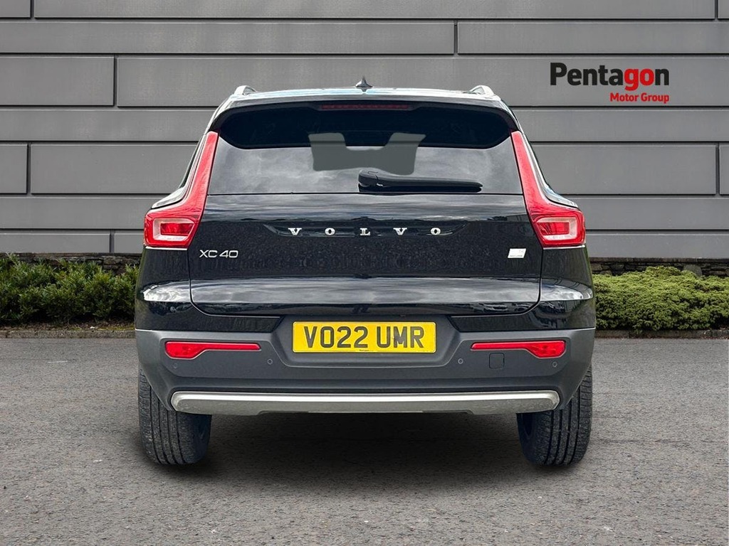 Volvo XC40 2.0 B4p Plus Dark Awd Red #14