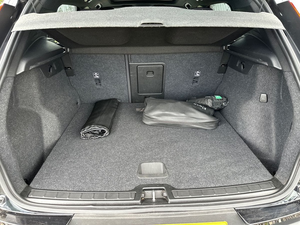 Volvo XC40 2.0 B4p Plus Dark Awd Red #10