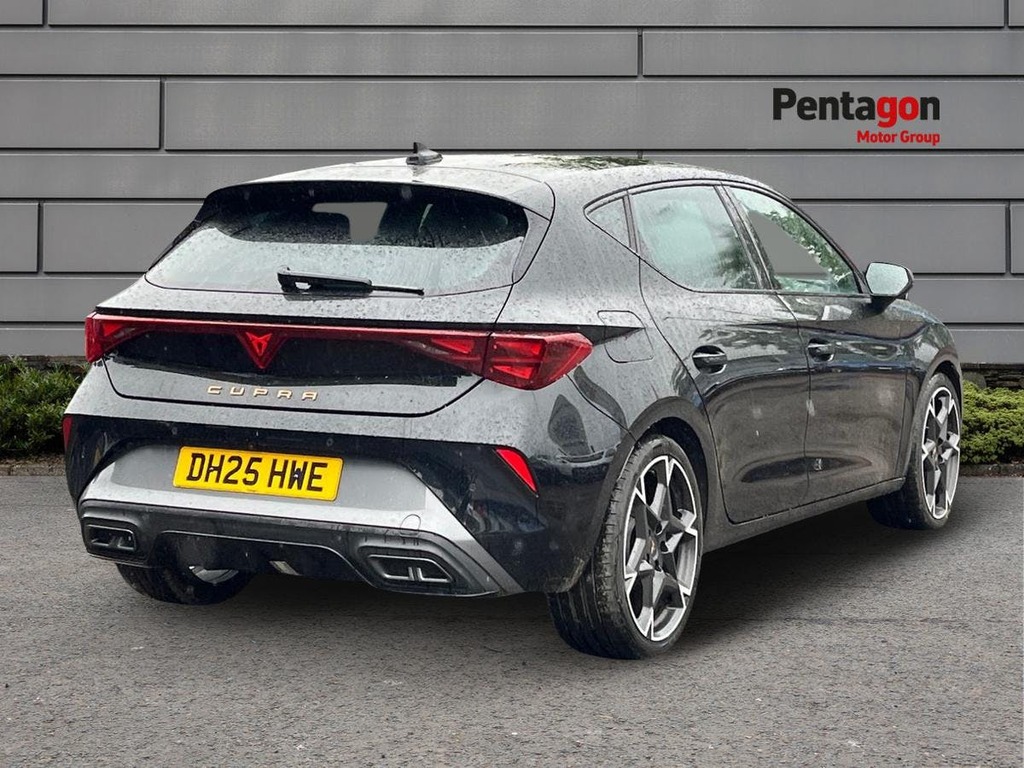Cupra Leon 1.5 Etsi V2 Hatchback Hybrid Dsg Euro 6 Black #4