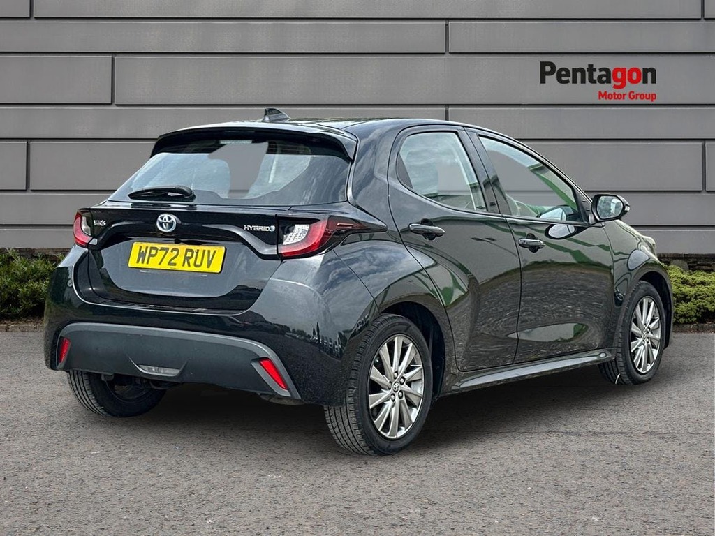 Toyota Yaris 1.5 Vvt H Icon Hatchback Hybrid E Cvt E WP72RUV Black #4
