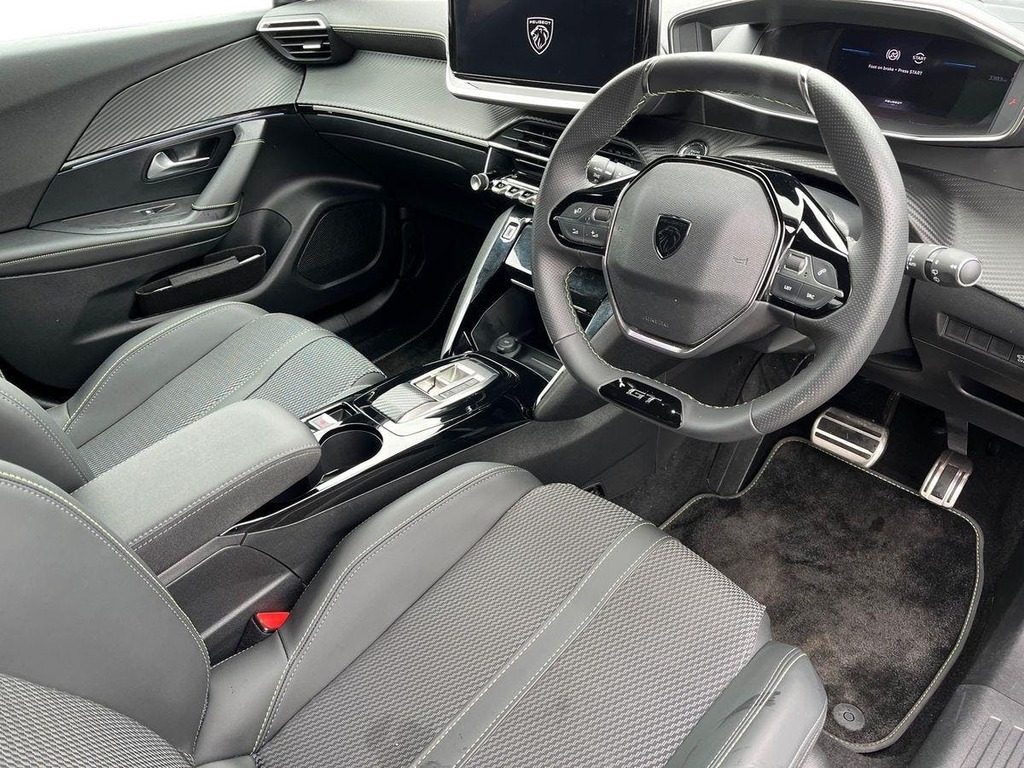 Peugeot e-2008 50Kwh Gt Suv 7Kw Charger 136 White #5