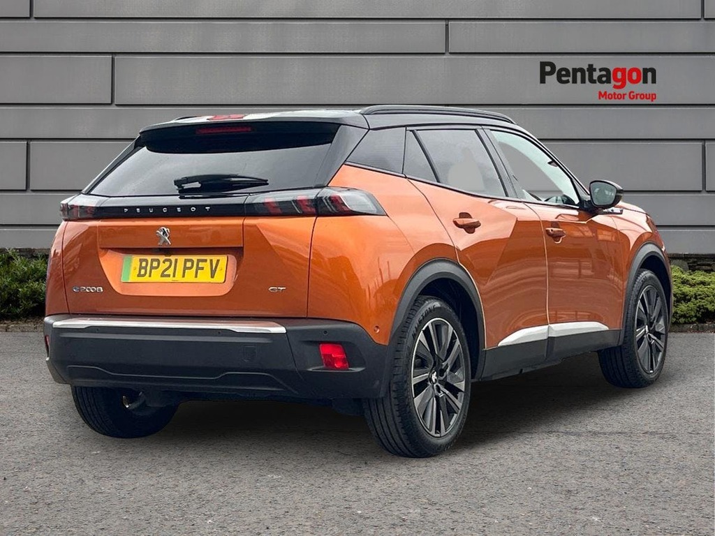 Peugeot e-2008 50Kwh Gt Premium Suv 136 Ps BP21PFV Orange #4