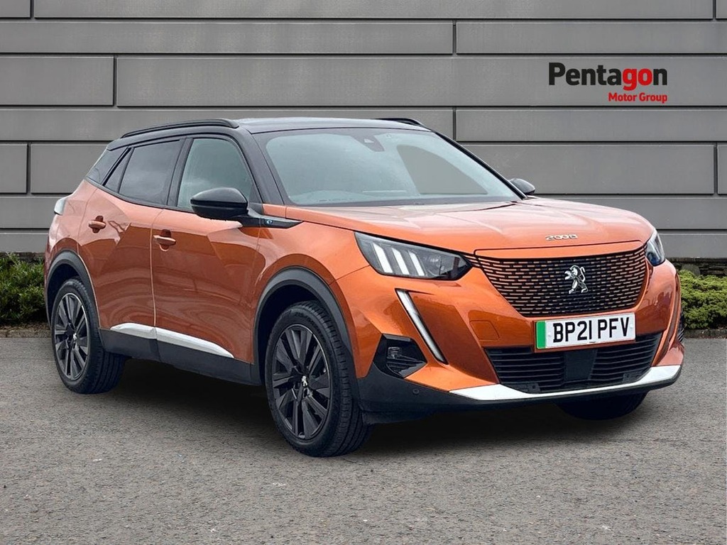 Peugeot e-2008 50Kwh Gt Premium Suv 136 Ps Orange