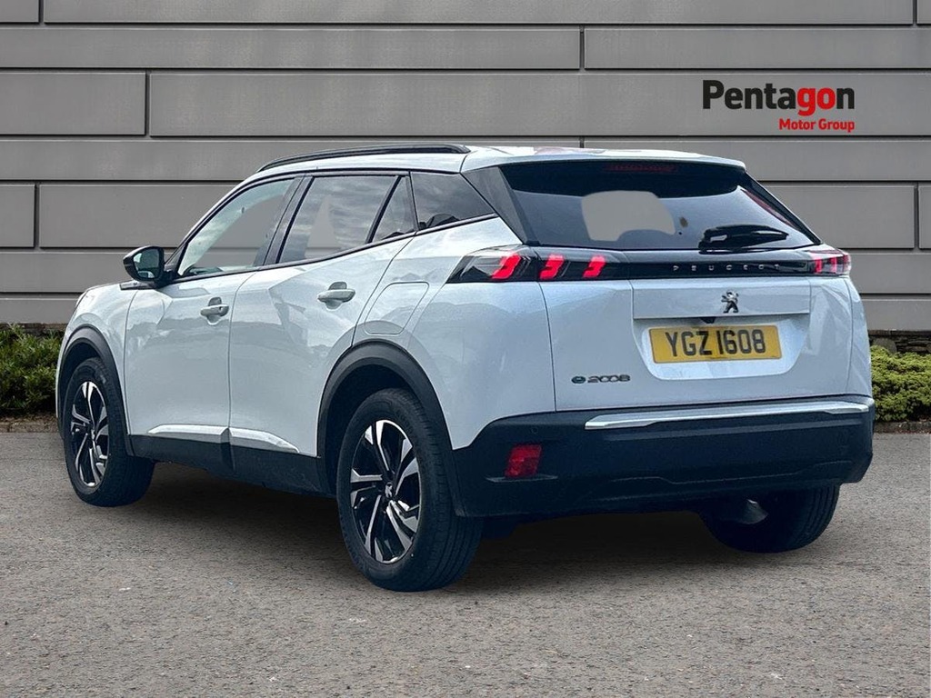 Peugeot e-2008 50Kwh Allure Premium Plus Suv YGZ1608 White #2