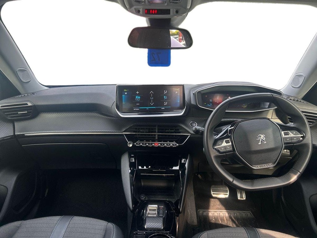 Peugeot e-2008 50Kwh Allure Premium Plus Suv YGZ1608 White #6