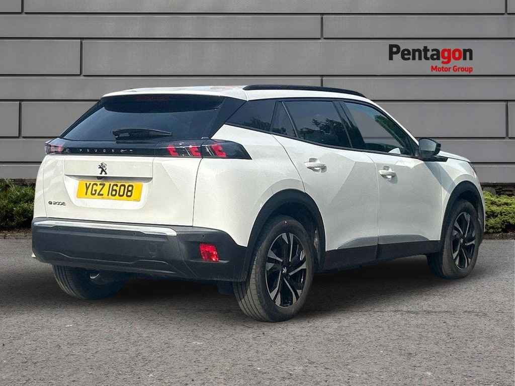 Peugeot e-2008 50Kwh Allure Premium Plus Suv YGZ1608 White #4