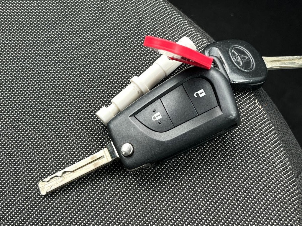 Toyota Aygo X-pression Red #26