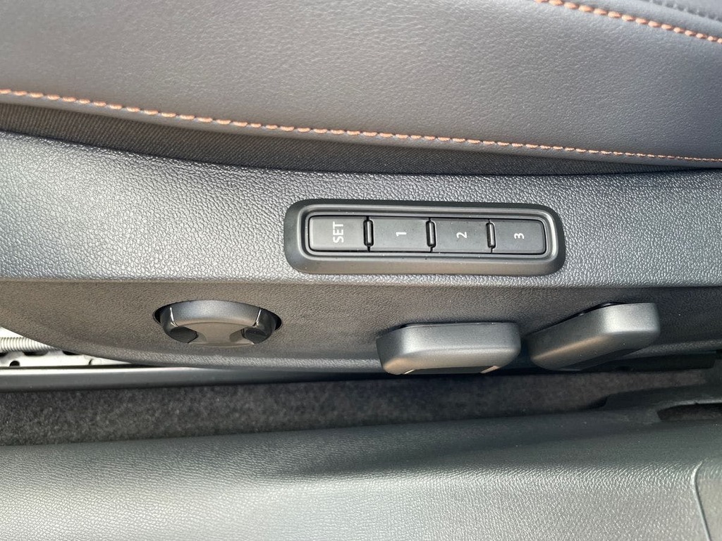 Cupra Leon 1.5 Ehybrid 25.8Kwh Vz2 Estate Plug In Grey #16