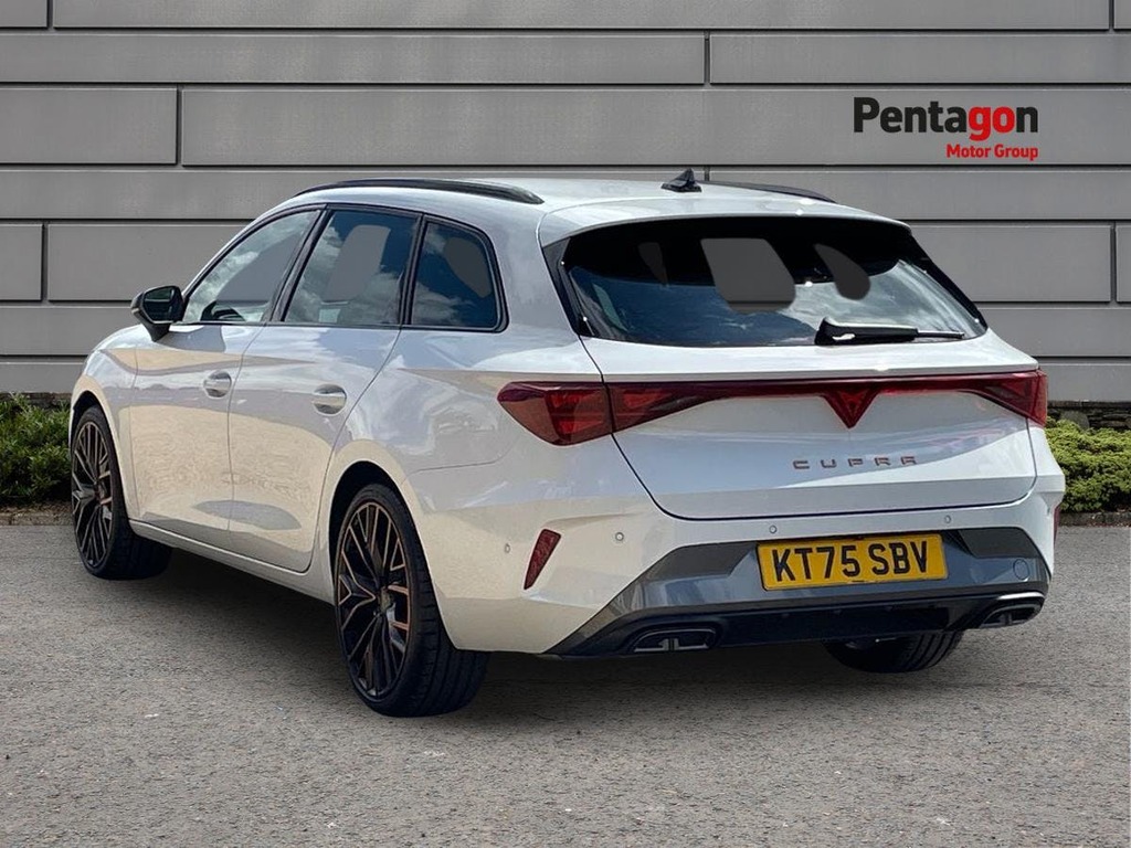 Cupra Leon 1.5 Etsi V3 Estate Hybrid Dsg Euro 6 S White #2
