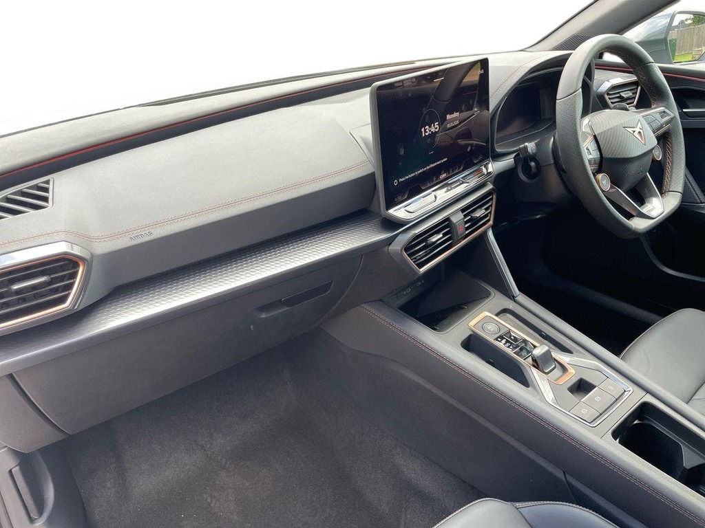Cupra Leon 1.5 Ehybrid 25.8Kwh Vz2 Estate Plug In Grey #7