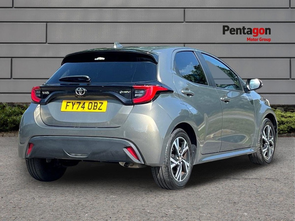 Toyota Yaris 1.5 Vvt H Design Hatchback Hybrid E Cvt Brown #4