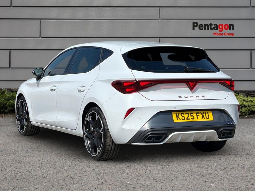 Cupra Leon 1.5 Etsi V2 Hatchback Hybrid Dsg Euro 6 White #2