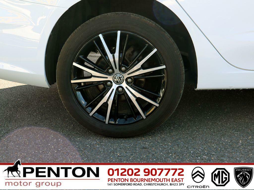 MG MG5 61.1Kwh Trophy Long Range White #6