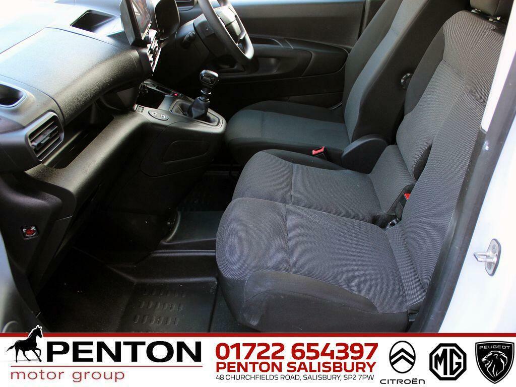 Vauxhall Combo 1.5 Turbo D 2300 Pro Panel Van Swb Euro 6 Ss DP74ZXW White #2