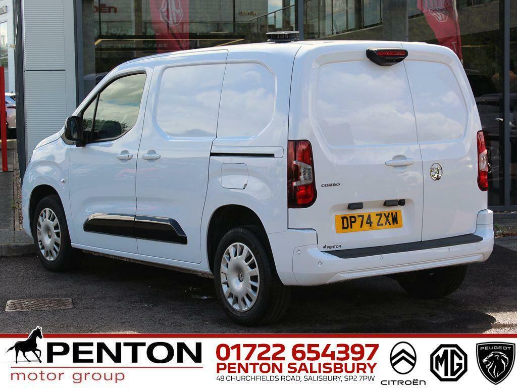 Vauxhall Combo 1.5 Turbo D 2300 Pro Panel Van Swb Euro 6 Ss DP74ZXW White #3