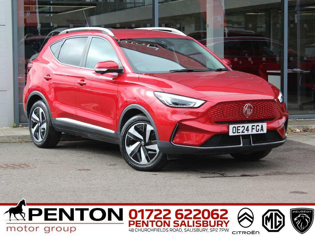 MG ZS 51.1Kwh Trophy Connect Red