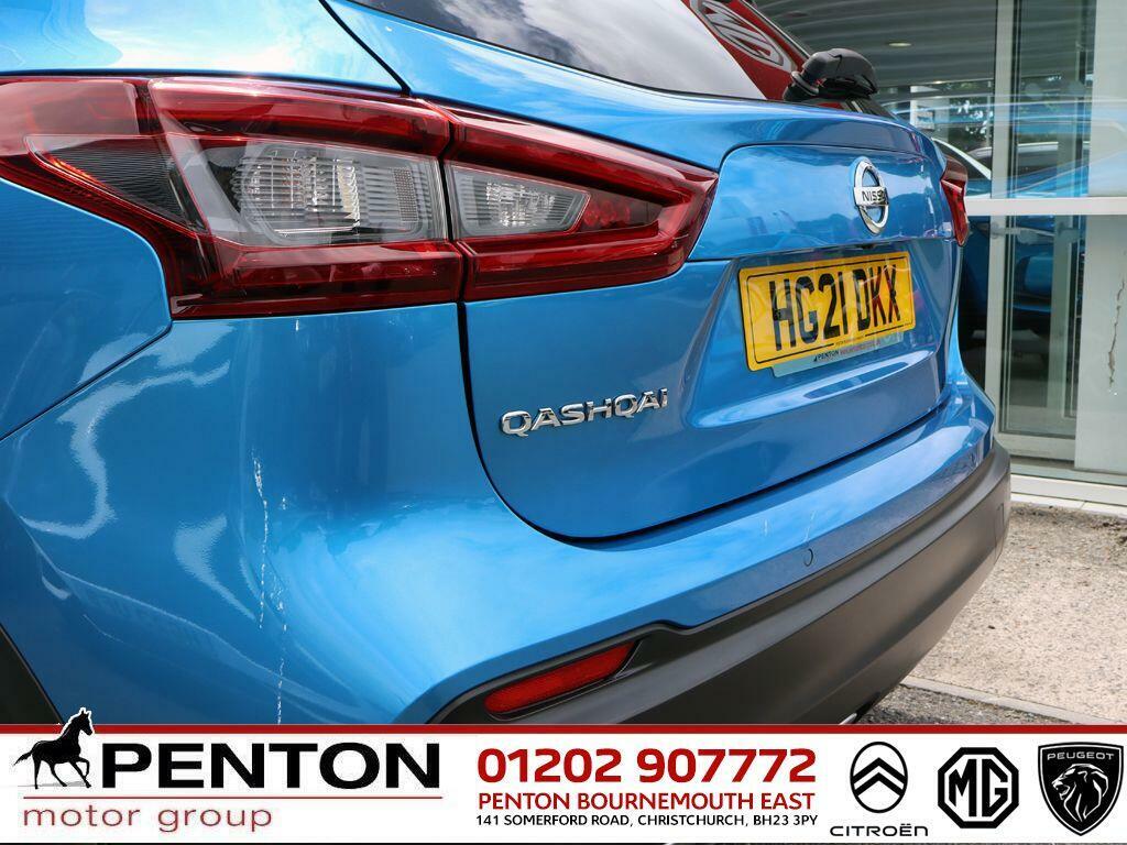 Nissan Qashqai 1.3 Dig-t Acenta Premium  #8