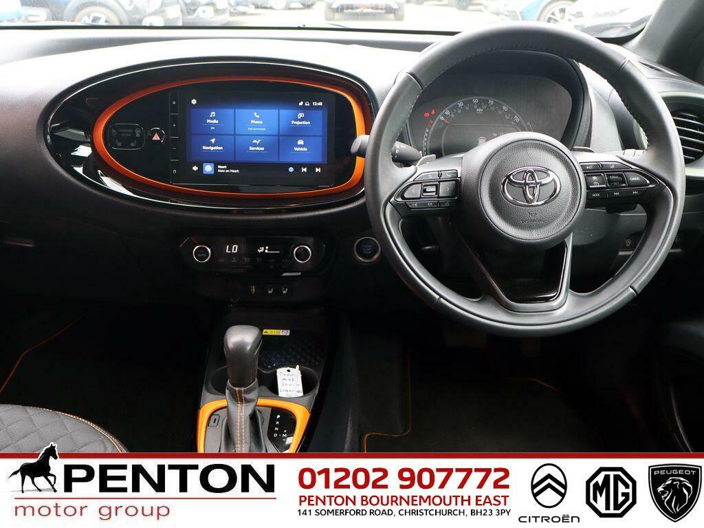 Toyota Aygo X Pure White #8