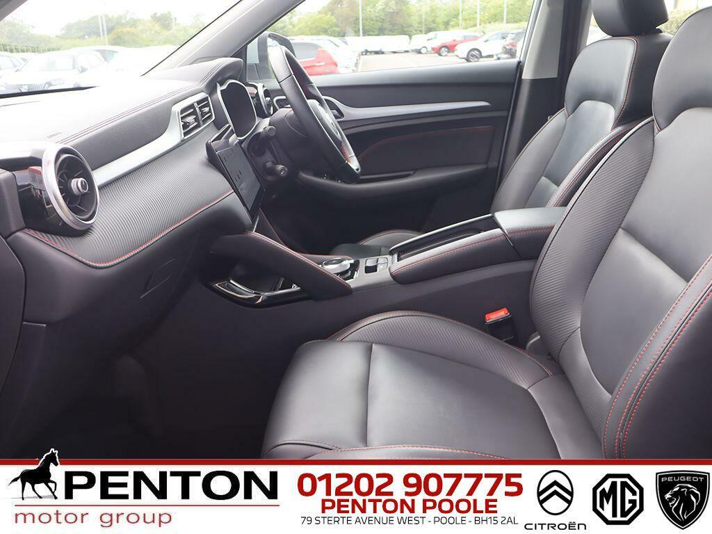 MG ZS Exclusive Black #4