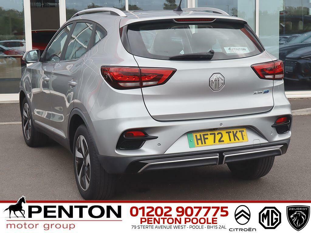 MG ZS Exclusive Black #5