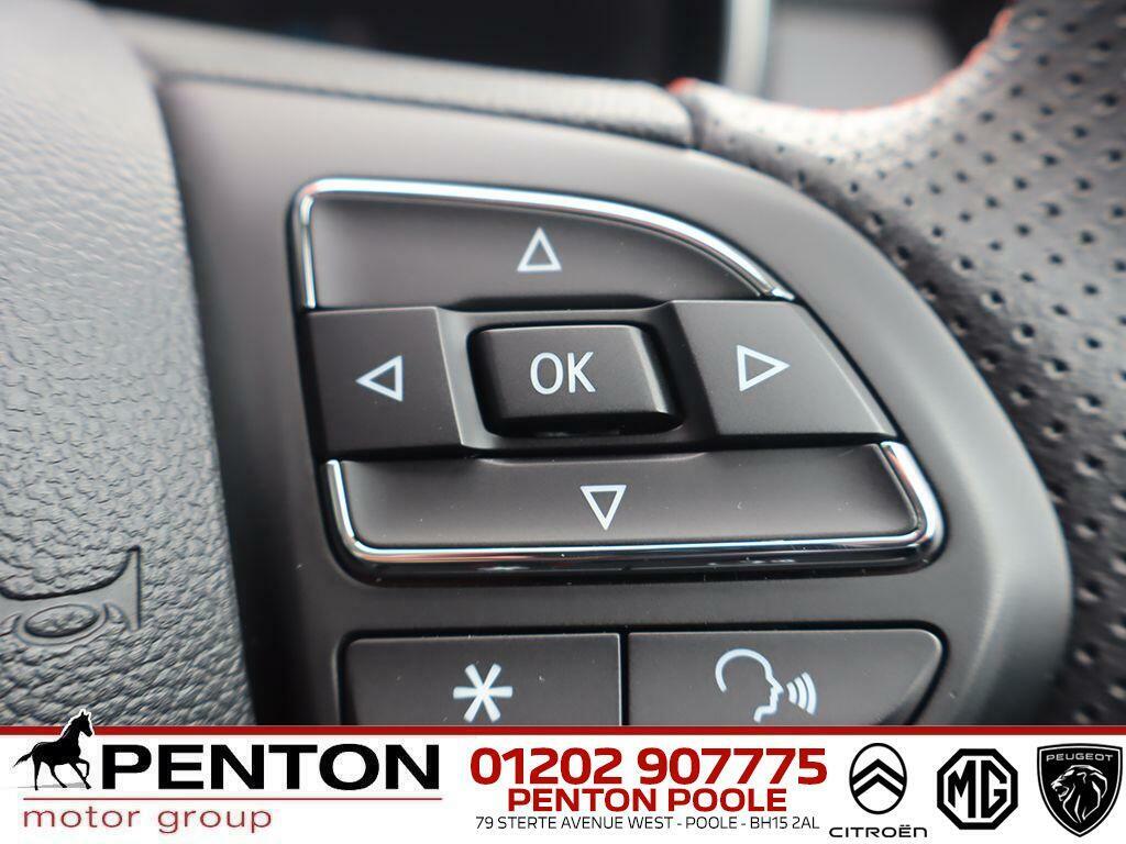 MG ZS Exclusive Black #14