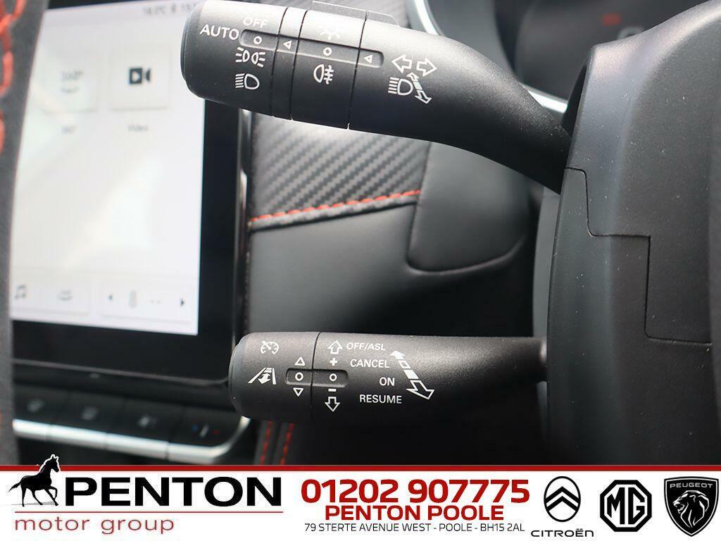 MG ZS Exclusive Black #17