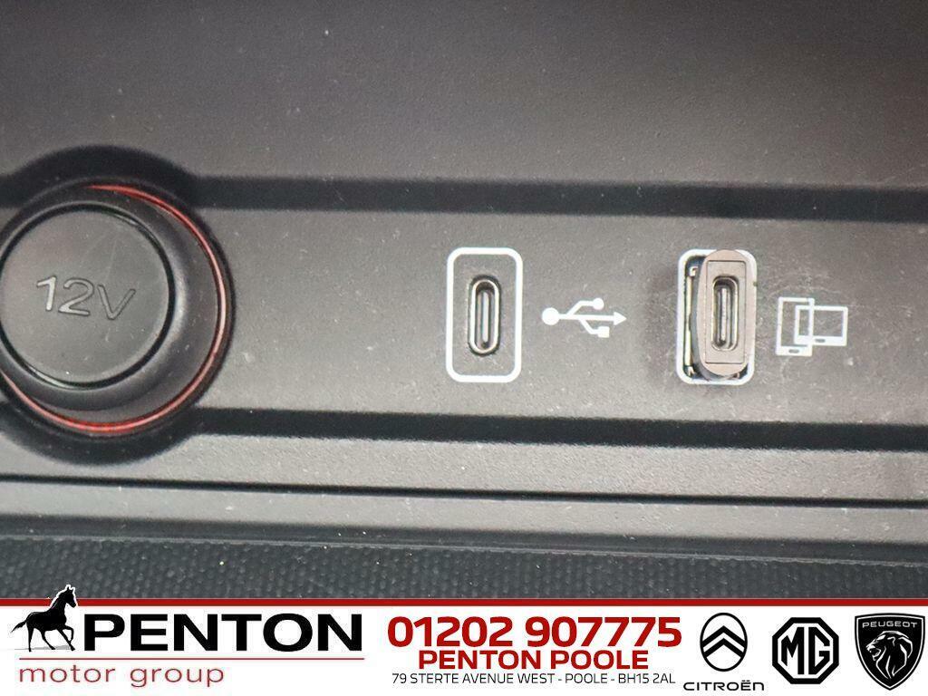 MG ZS Exclusive Black #18