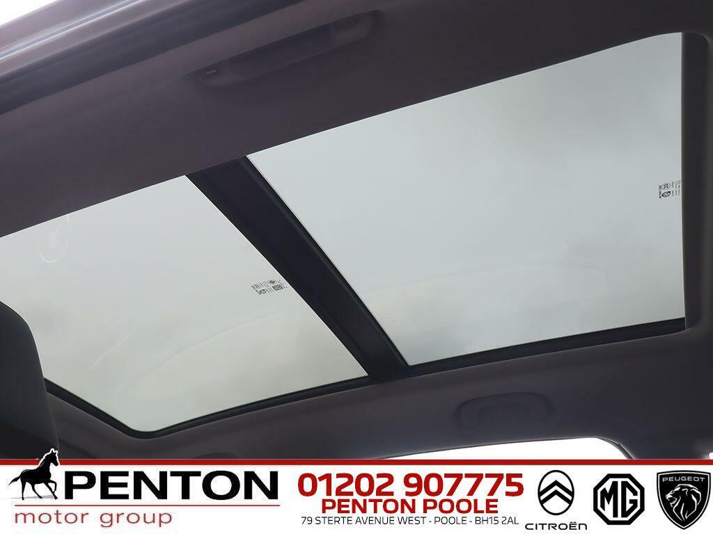 MG ZS Exclusive Black #3