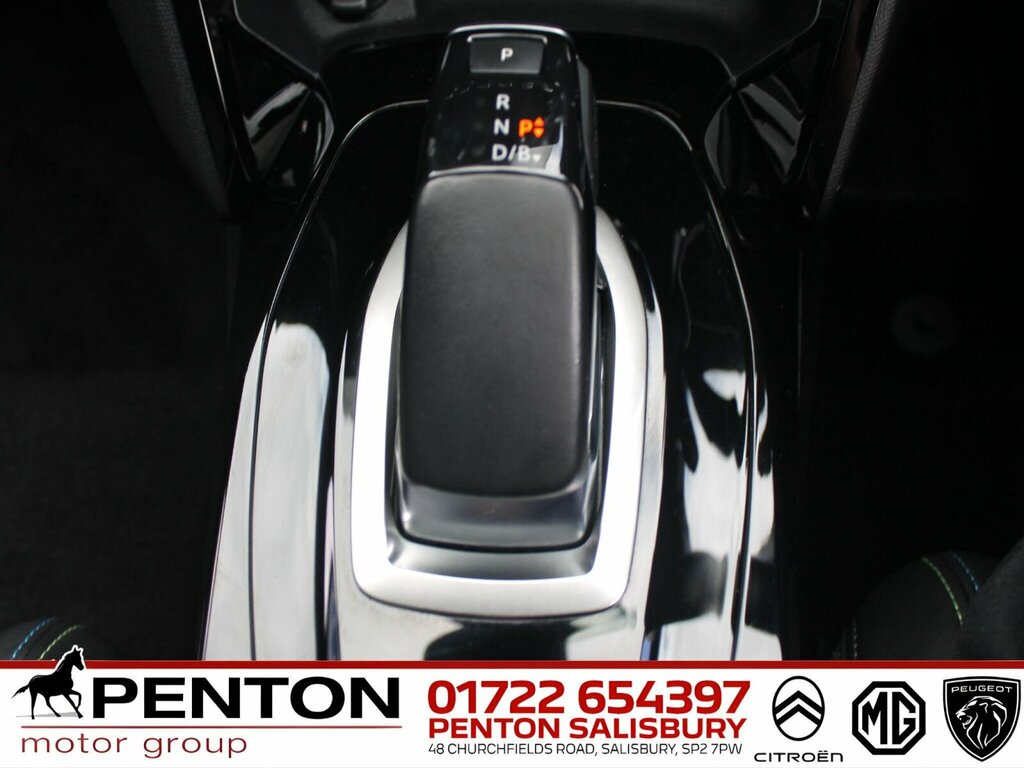 Peugeot e-208 Gt White #59