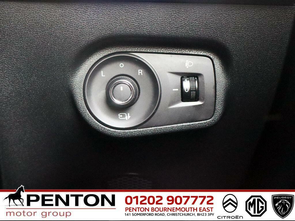 MG ZS 1.5 Hybrid Trophy Red #24
