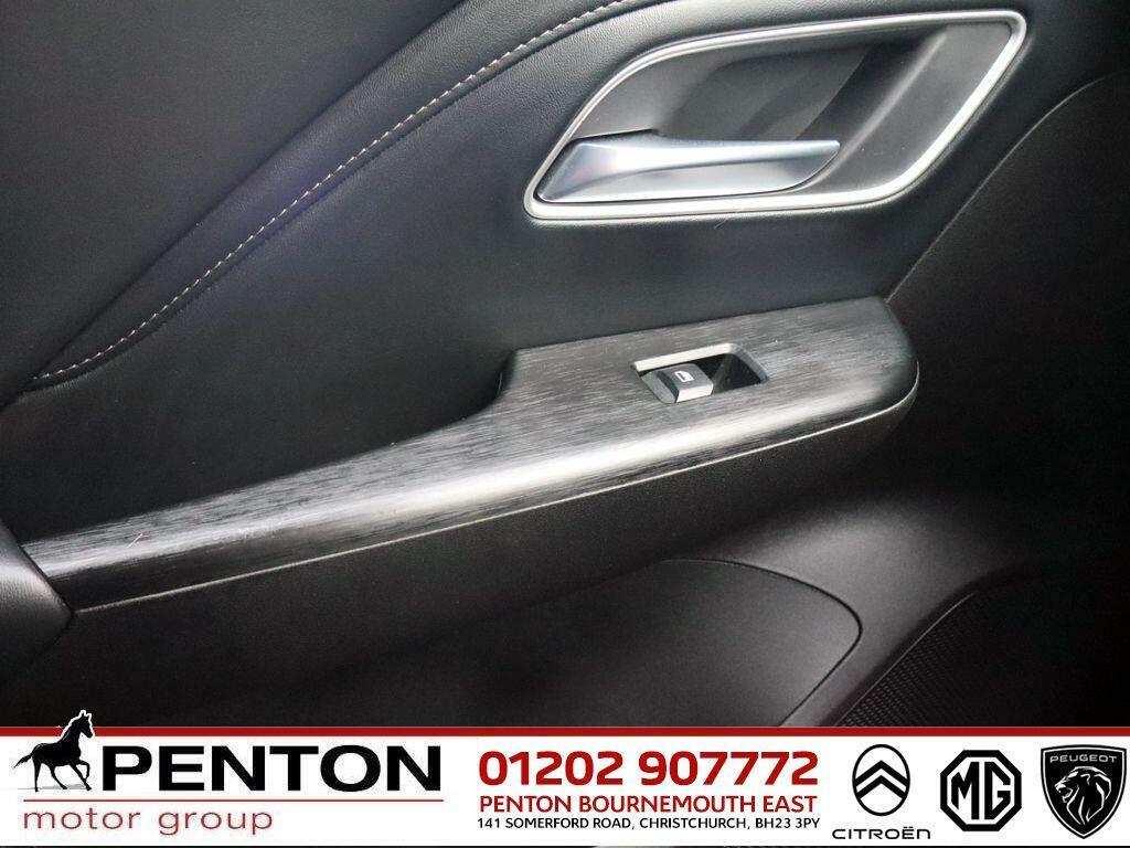 MG ZS 1.5 Hybrid Trophy Red #22
