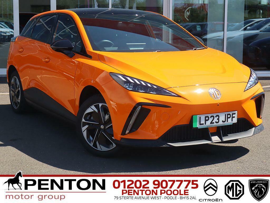 MG MG4 64Kwh Trophy Long Range Orange