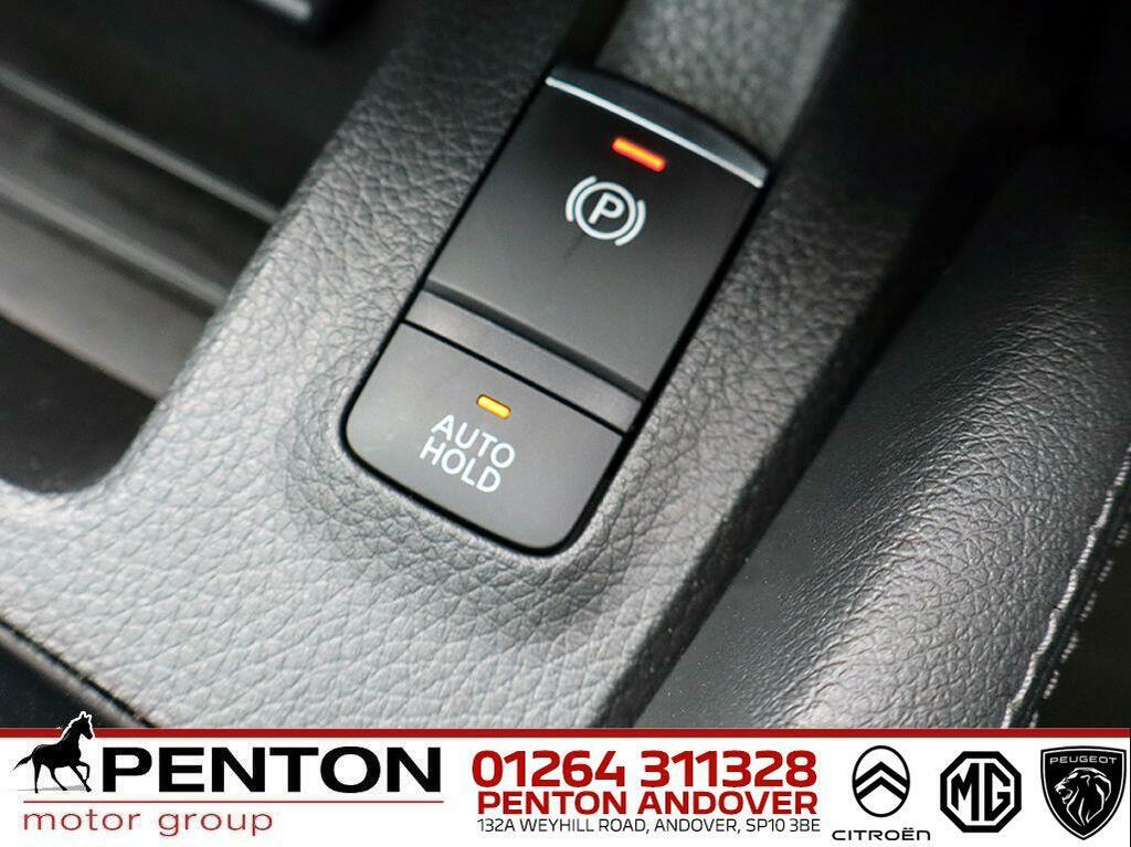 Nissan Qashqai  Red #15