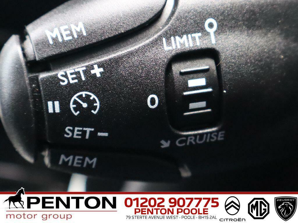 Peugeot e-2008 115Kw Allure 54Kwh Blue #16