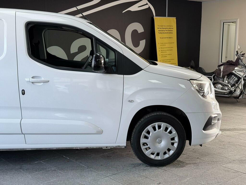 Vauxhall Combo 1.5 Turbo D 2300 Pro L1 H1 Euro 6 Ss DY73YGK White #4