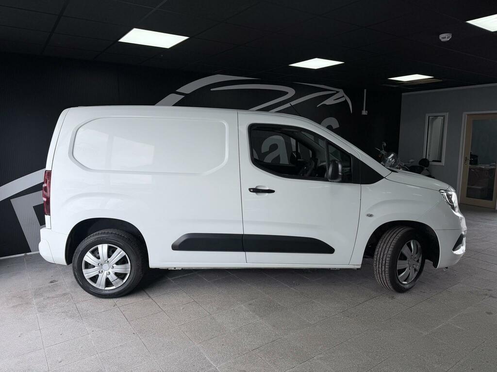 Vauxhall Combo 1.6 Turbo D 2300 Sportive L1 H1 Euro 6 Ss DL70KVX White #5