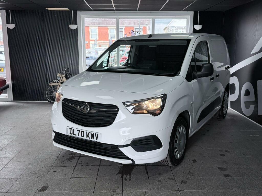 Vauxhall Combo 1.6 Turbo D 2300 Sportive L1 H1 Euro 6 Ss DL70KWV White #3