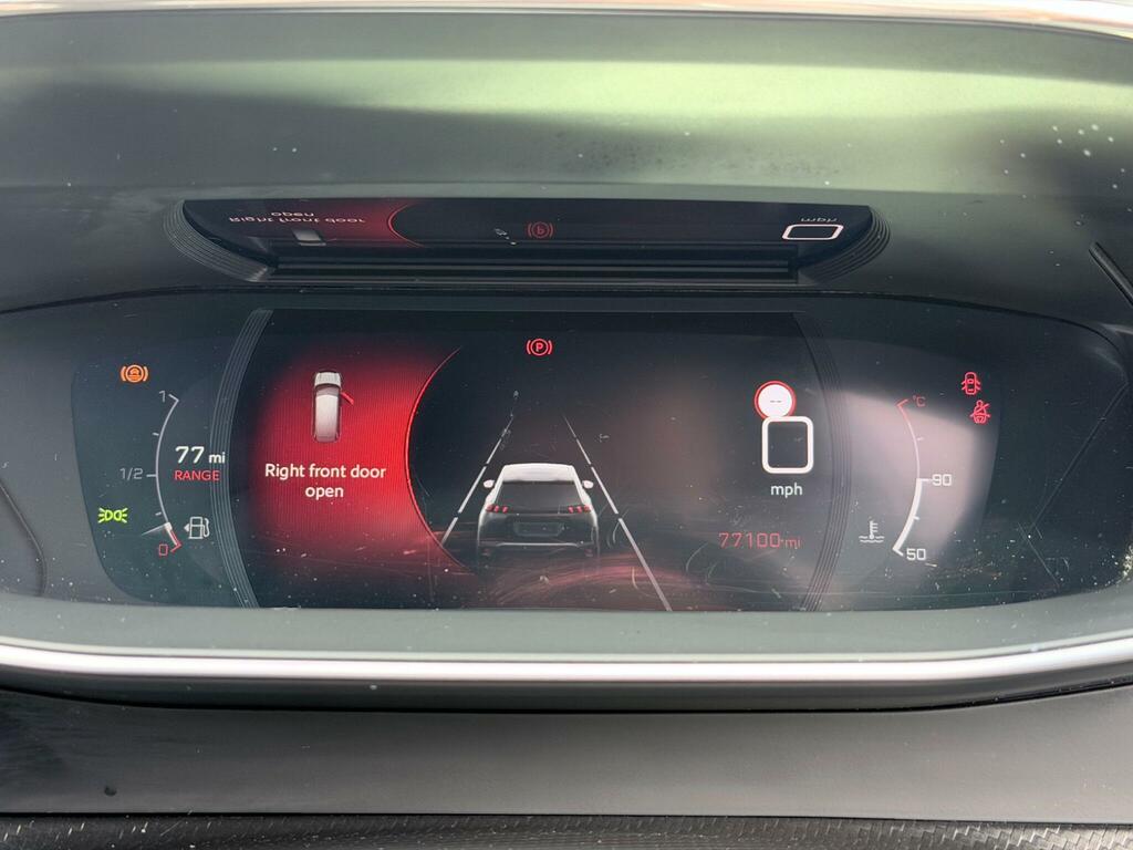 Peugeot 2008 1.2 Puretech 130 Allure Eat8 Grey #30