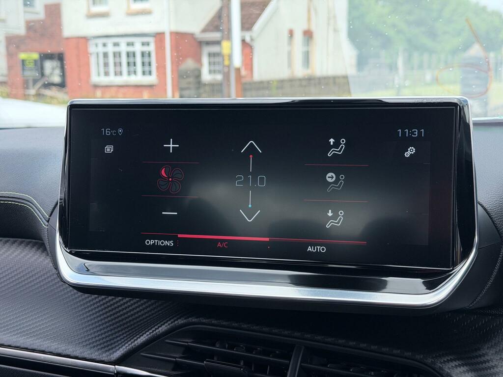 Peugeot 2008 1.2 Puretech 130 Allure Eat8 Grey #33