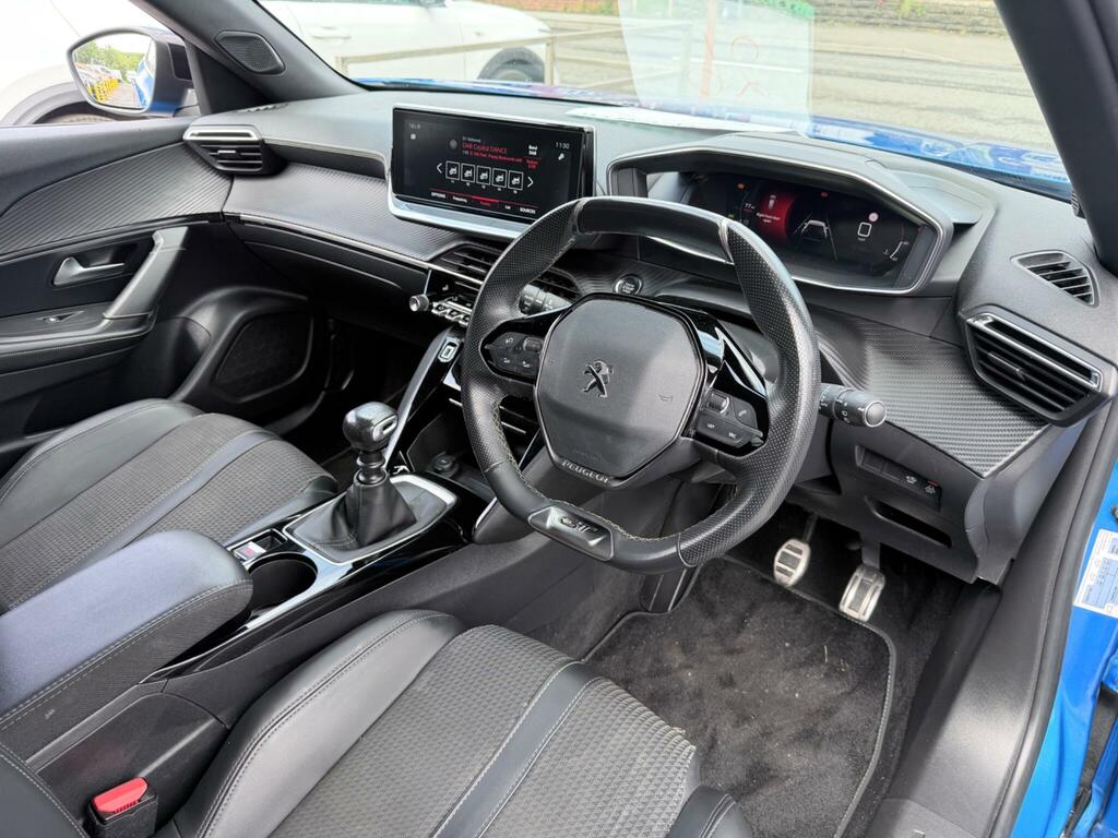 Peugeot 2008 1.2 Puretech 130 Allure Eat8 Grey #26