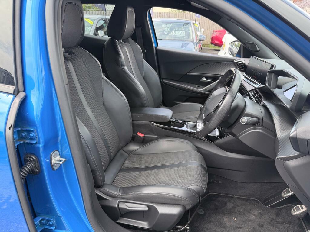 Peugeot 2008 1.2 Puretech 130 Allure Eat8 Grey #25
