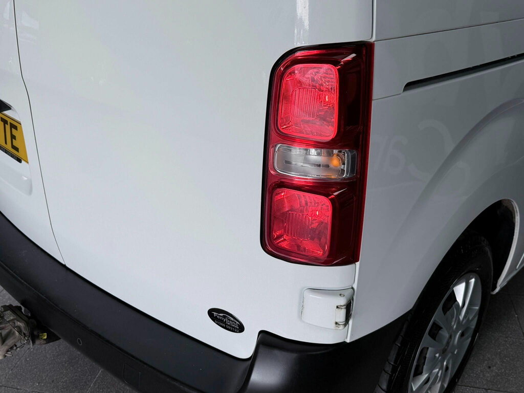 Vauxhall Vivaro Vivaro-e 3100 Dynamic White #13