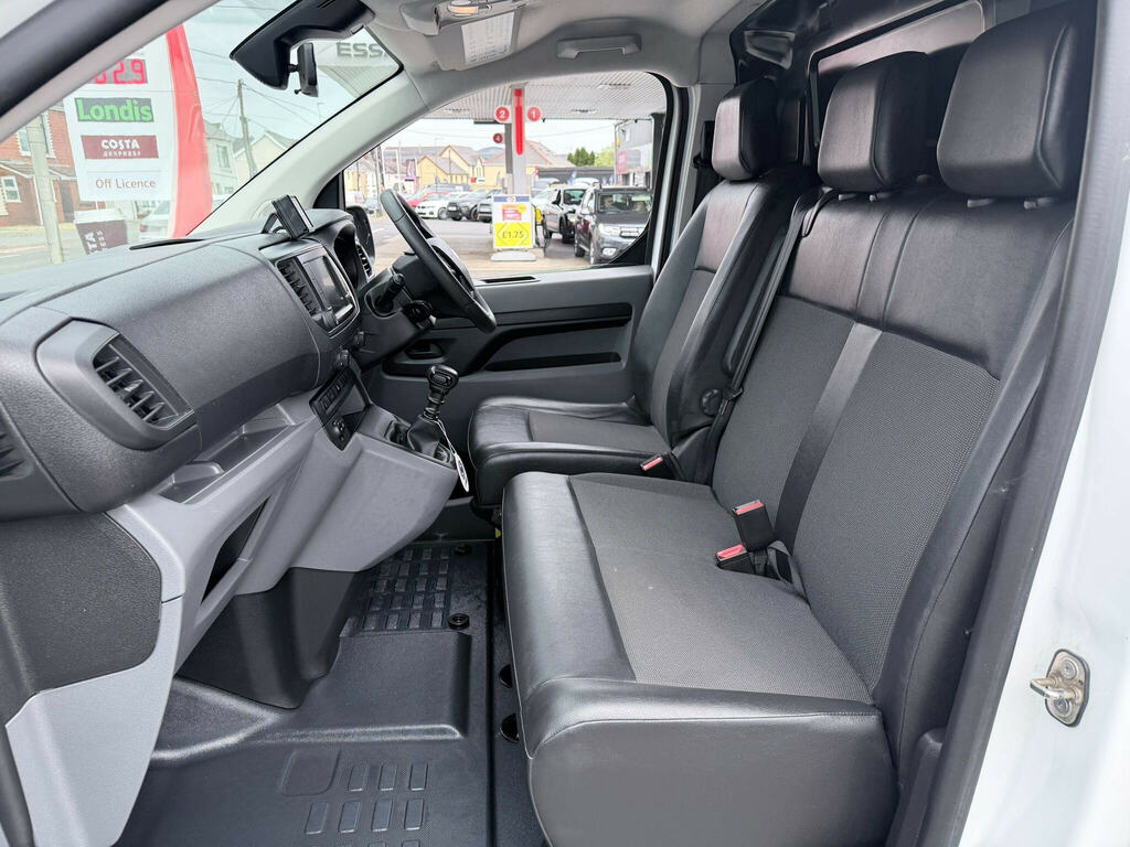 Vauxhall Vivaro Vivaro-e 3100 Dynamic White #42