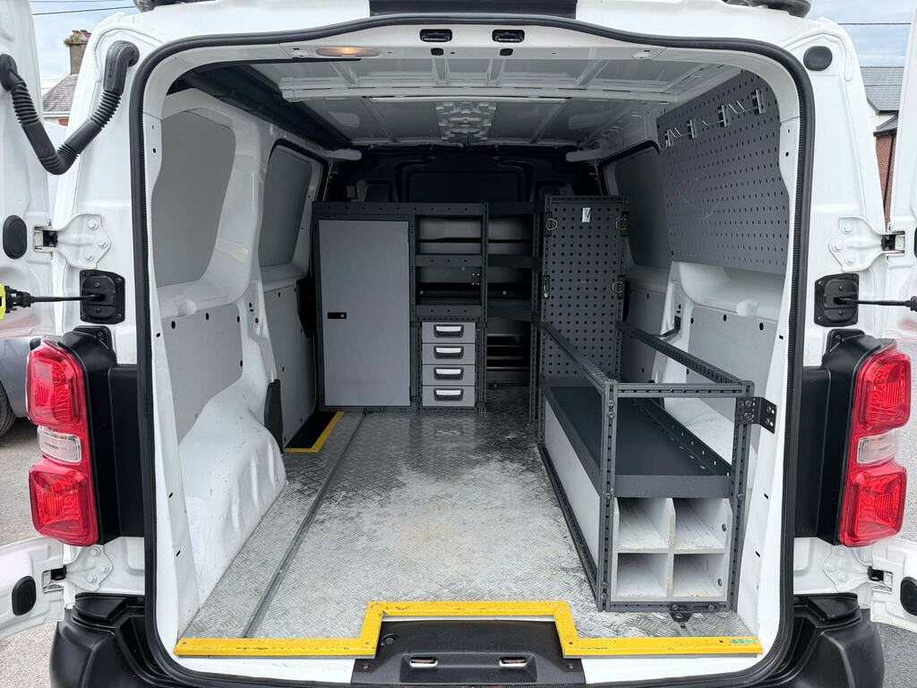 Vauxhall Vivaro Vivaro-e 3100 Dynamic White #38